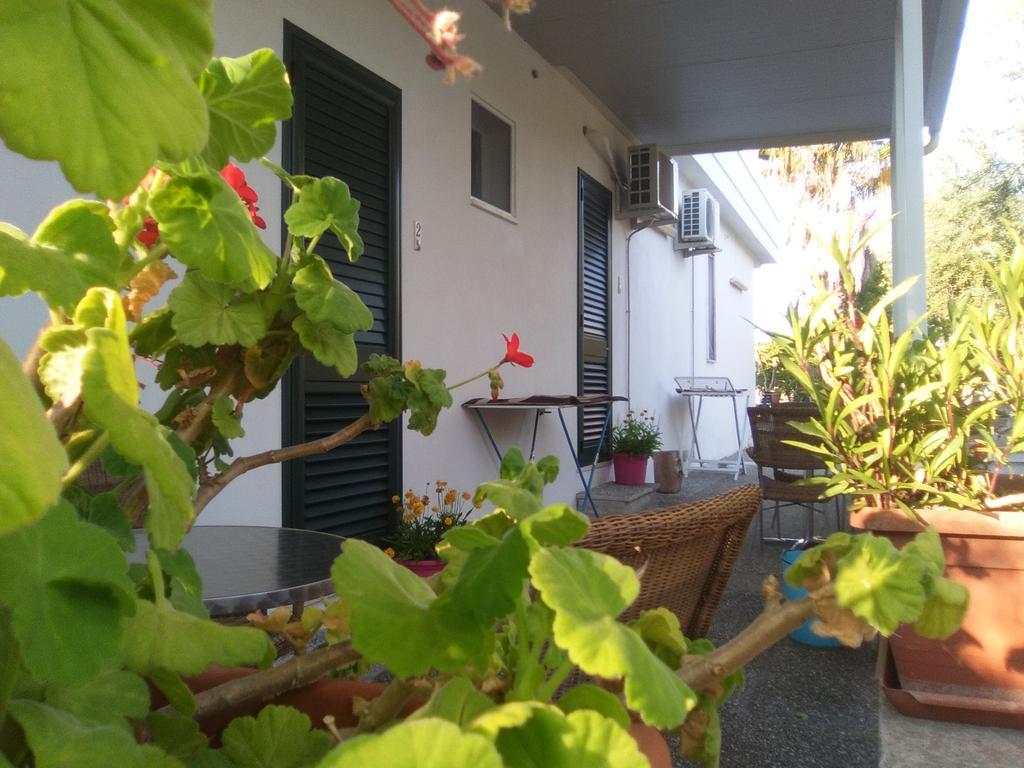 Casa Vacanza Fiorella Torre dell'Orso Exterior foto